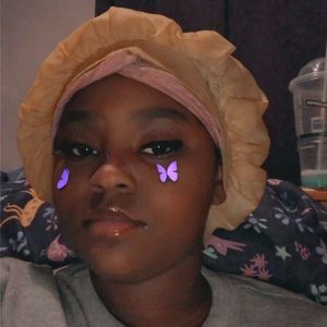 Meet your Posher, Tayla